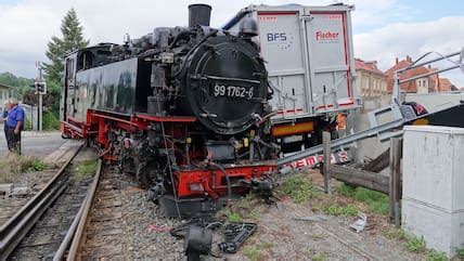 Weißeritztalbahn in Dippoldiswalde entgleist – fünf Verletzte: .